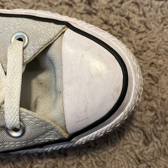 Light grey converse - Picture 4 of 9